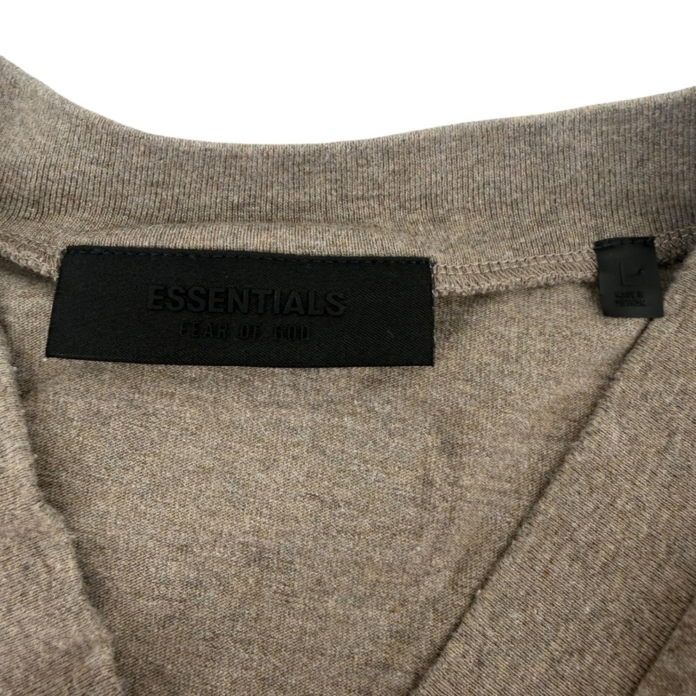 Fear of God Essentials Mens V-Neck Oversized T-Shirt Taupe Tan Logo Large - Picture 6 of 11